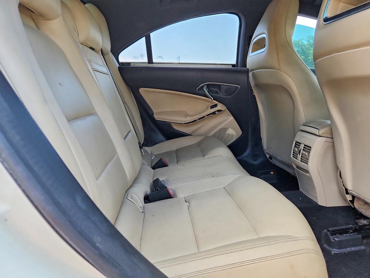 2015 MERCEDES-BENZ CLA 250 — Фото 10 из 12
