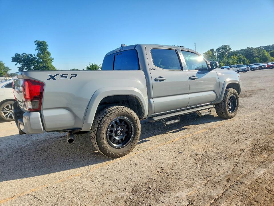 2020 TOYOTA TACOMA SR5 V6 — Фото 3 из 12