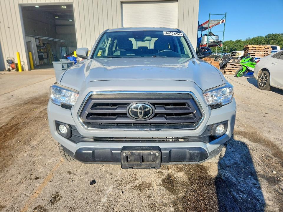 2020 TOYOTA TACOMA SR5 V6 — Фото 5 из 12