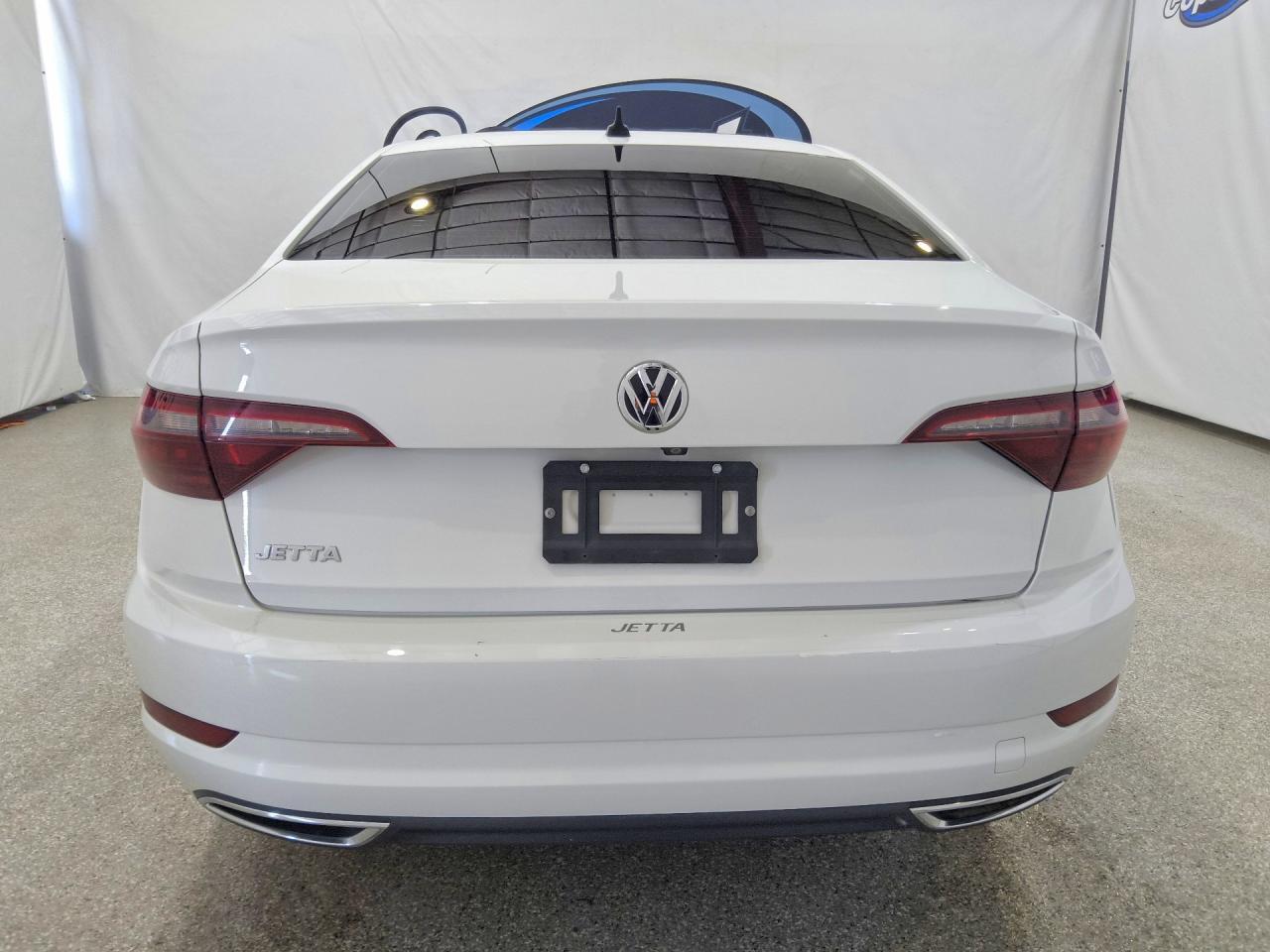 2020 VOLKSWAGEN JETTA SEL PREMIUM — Фото 6 из 12