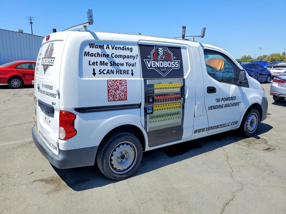 2015 NISSAN NV200 SV — Фото 3 из 13