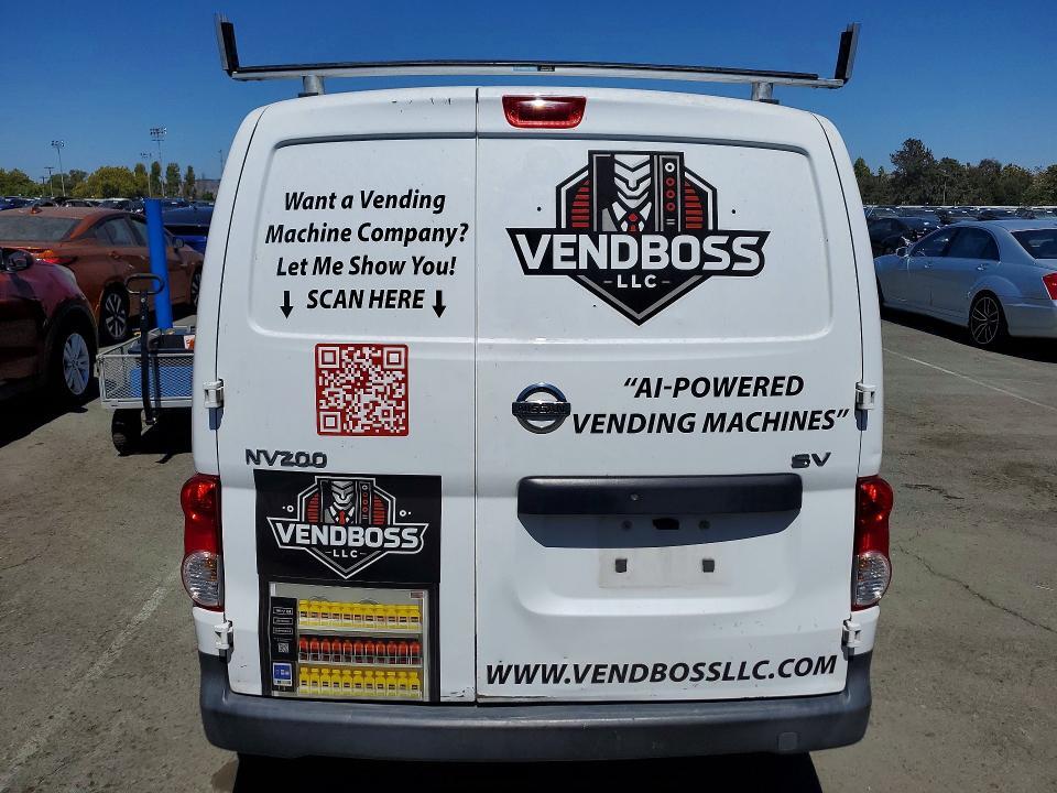 2015 NISSAN NV200 SV — Фото 6 из 13