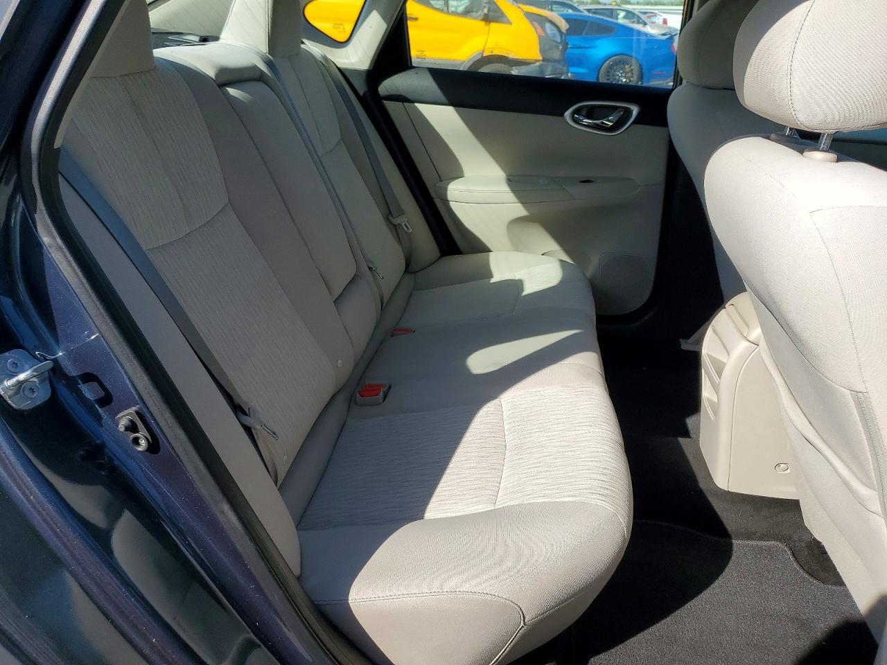 2015 NISSAN SENTRA SV — Фото 10 из 12