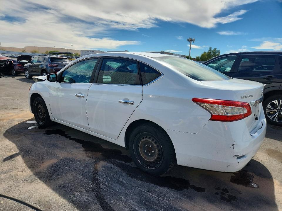 2015 NISSAN SENTRA S — Фото 2 из 13