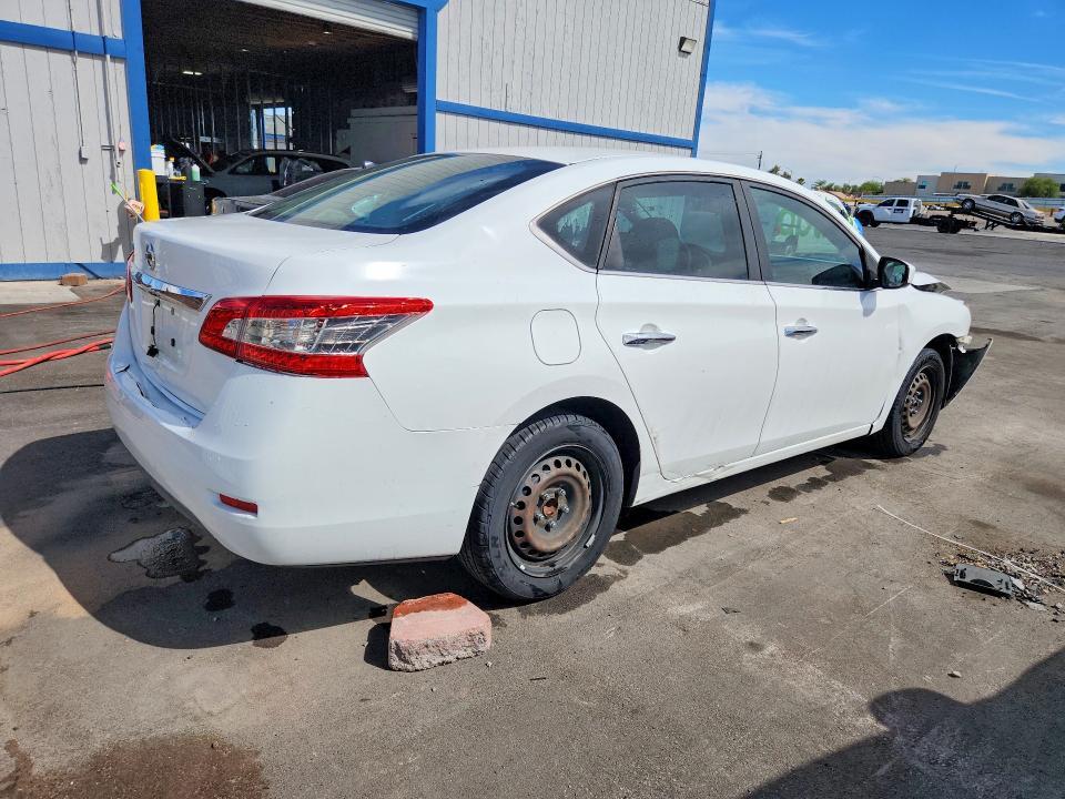 2015 NISSAN SENTRA S — Фото 3 из 13