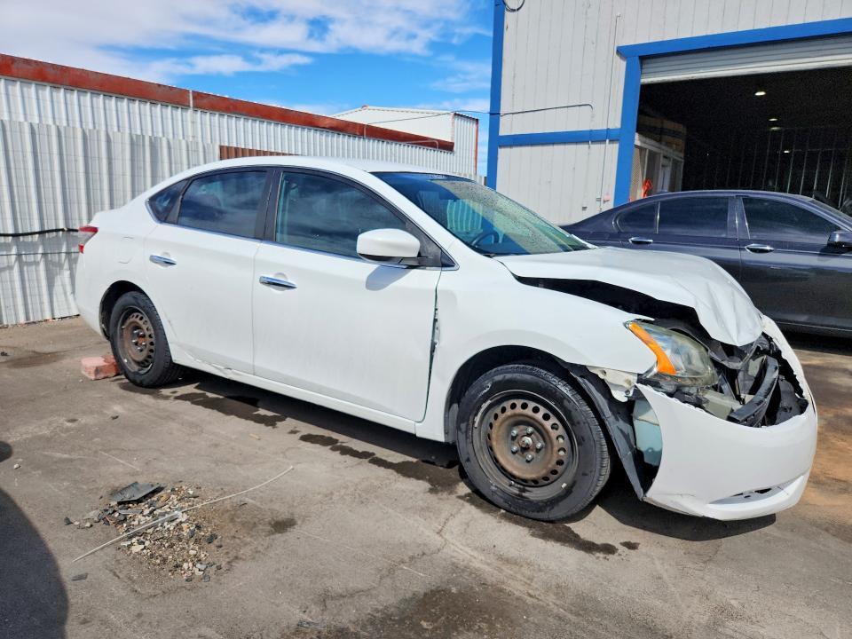 2015 NISSAN SENTRA S — Фото 4 из 13