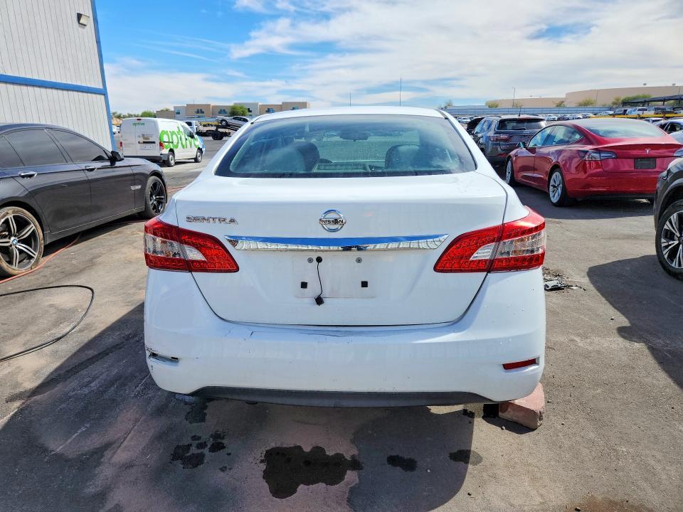 2015 NISSAN SENTRA S — Фото 6 из 13