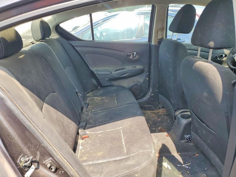 3N1CN7AP4FL884025 2015 NISSAN VERSA photo no. 10