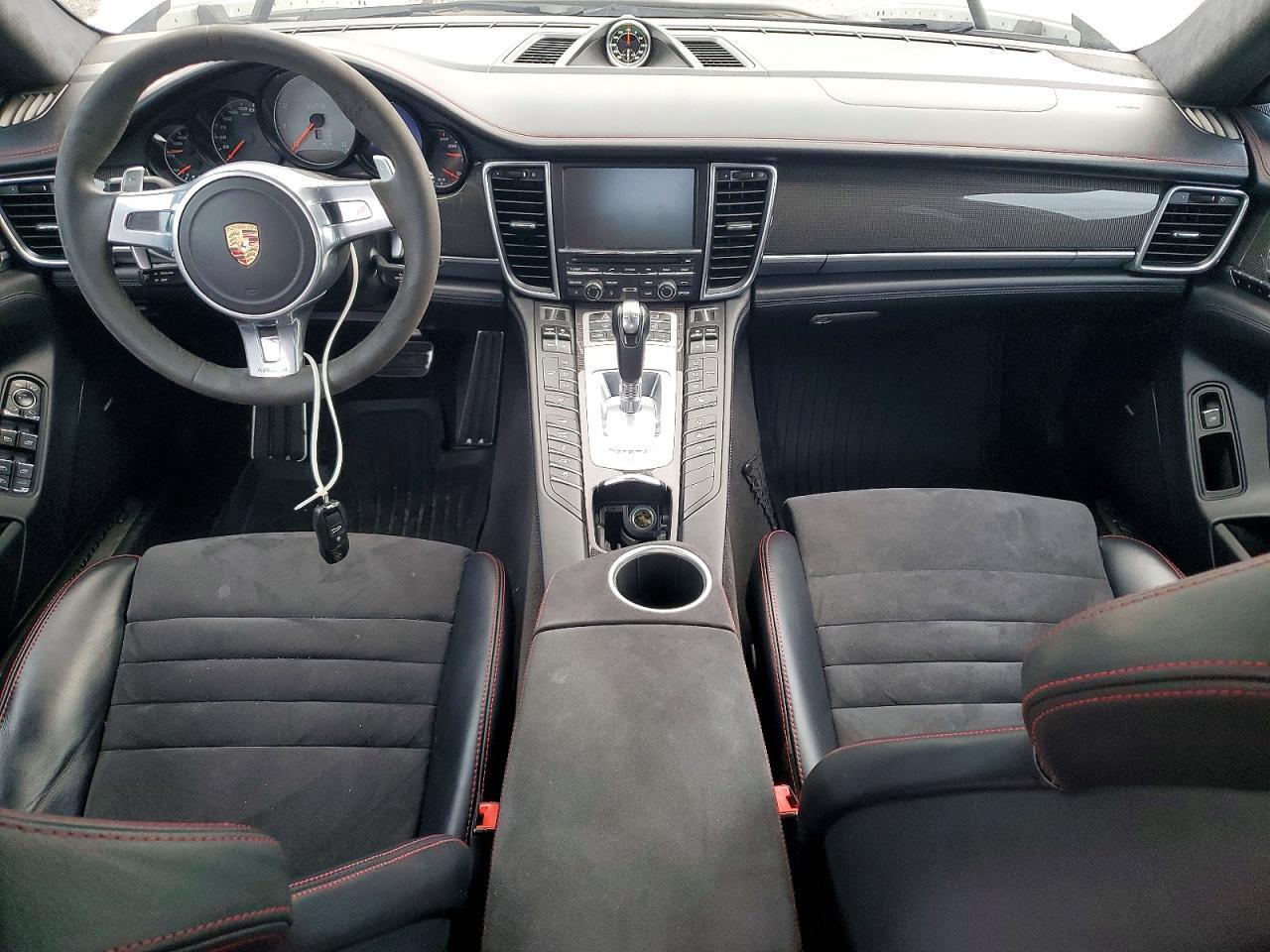 2015 PORSCHE PANAMERA GTS — Фото 8 из 12