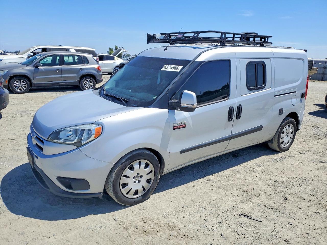 2015 RAM PROMASTER - CAMPER — Фото 2 из 10