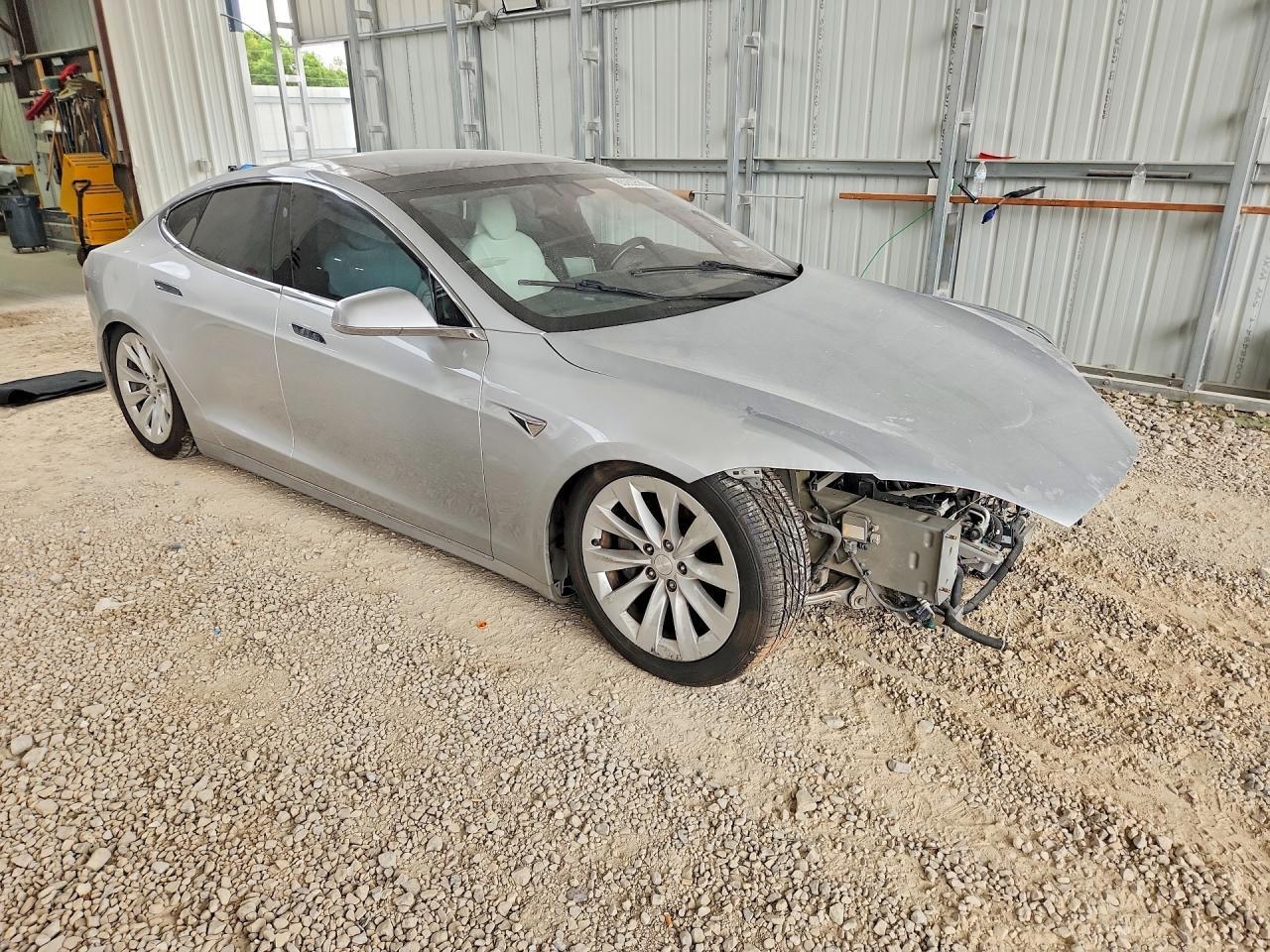 2017 TESLA MODEL S — Фото 4 из 12