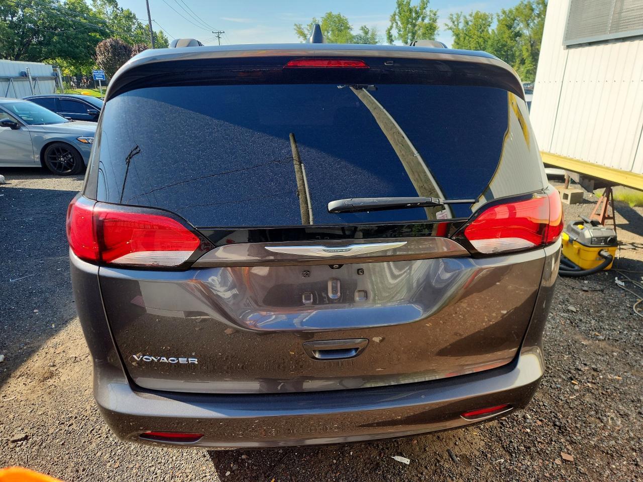 2021 CHRYSLER VOYAGER LXI — Фото 6 из 13