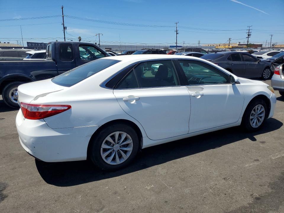 2015 TOYOTA CAMRY LE — Фото 3 из 12