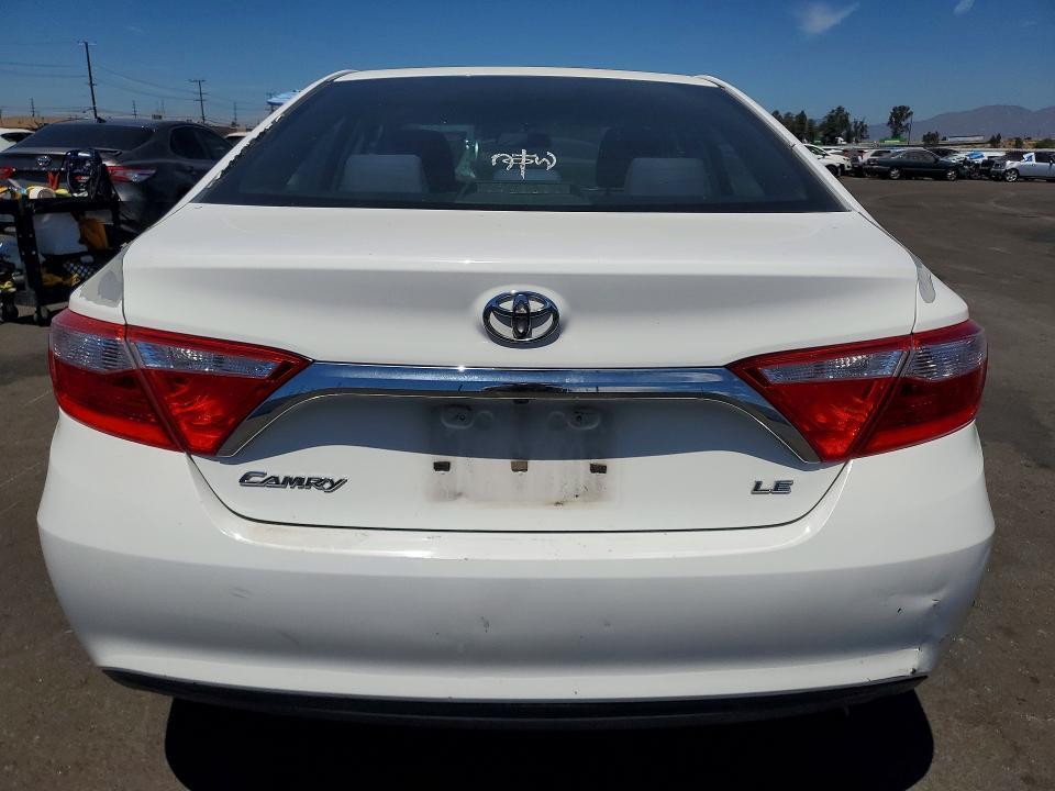2015 TOYOTA CAMRY LE — Фото 6 из 12