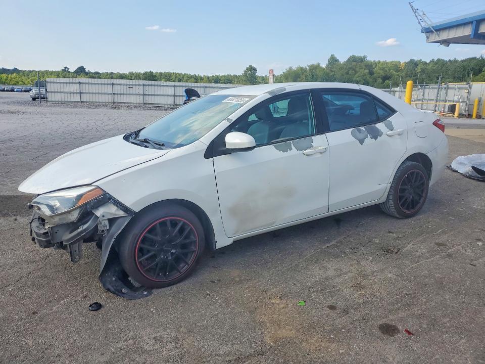 2015 TOYOTA COROLLA 5YFBURHE8FP199511