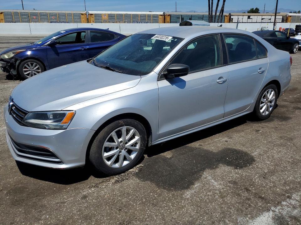2015 VOLKSWAGEN JETTA 3VWD17AJ4FM335070