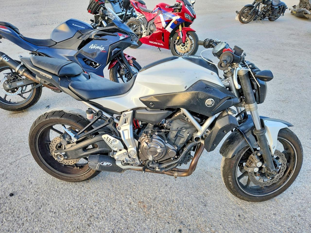 2015 YAMAHA FZ07 JYARM06E3FA000569