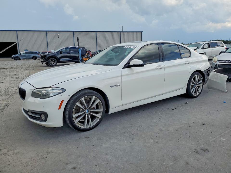 2016 BMW 528 WBA5A5C59GG347302