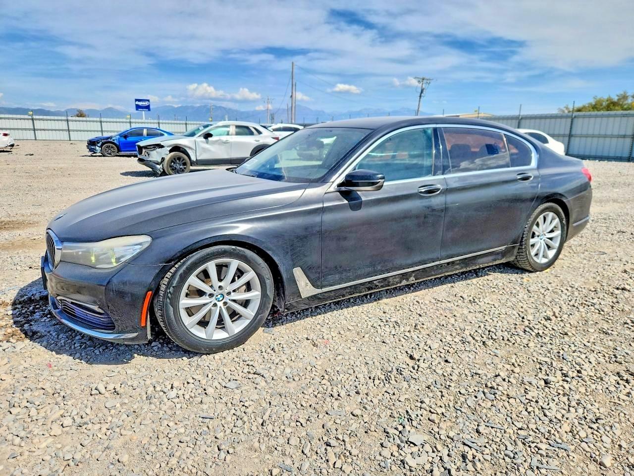 2016 BMW 740 WBA7E2C50GG546685