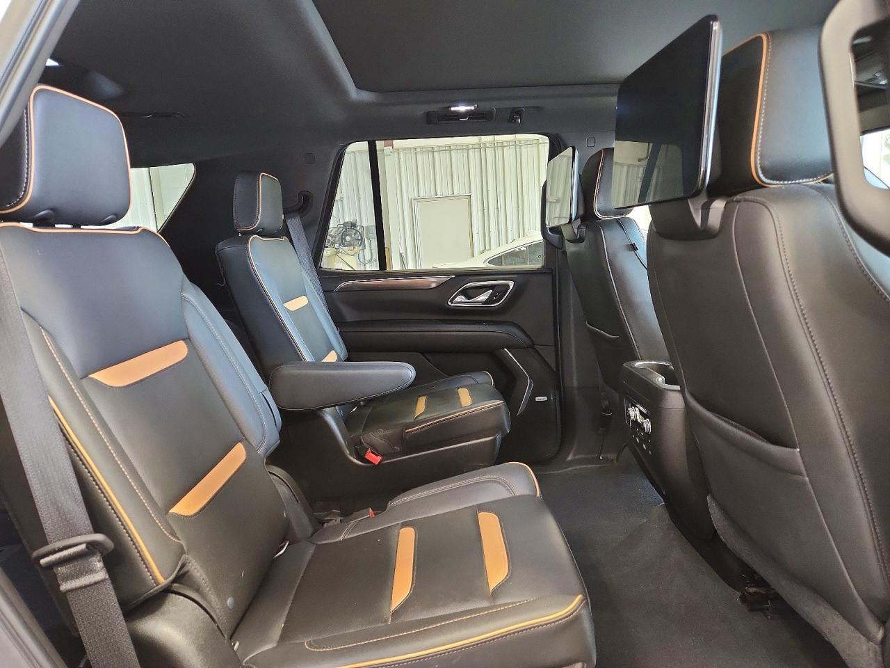 2021 GMC YUKON AT4 — Фото 10 из 12