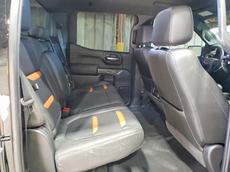 2021 GMC SIERRA K1500 AT4 — Фото 10 из 12