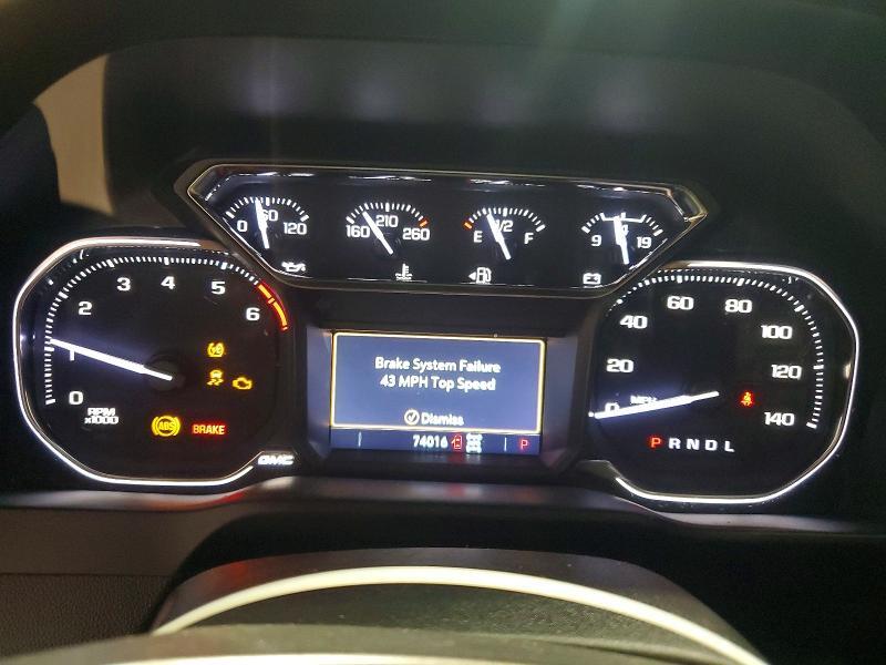 2021 GMC SIERRA K1500 AT4 — Фото 9 из 12