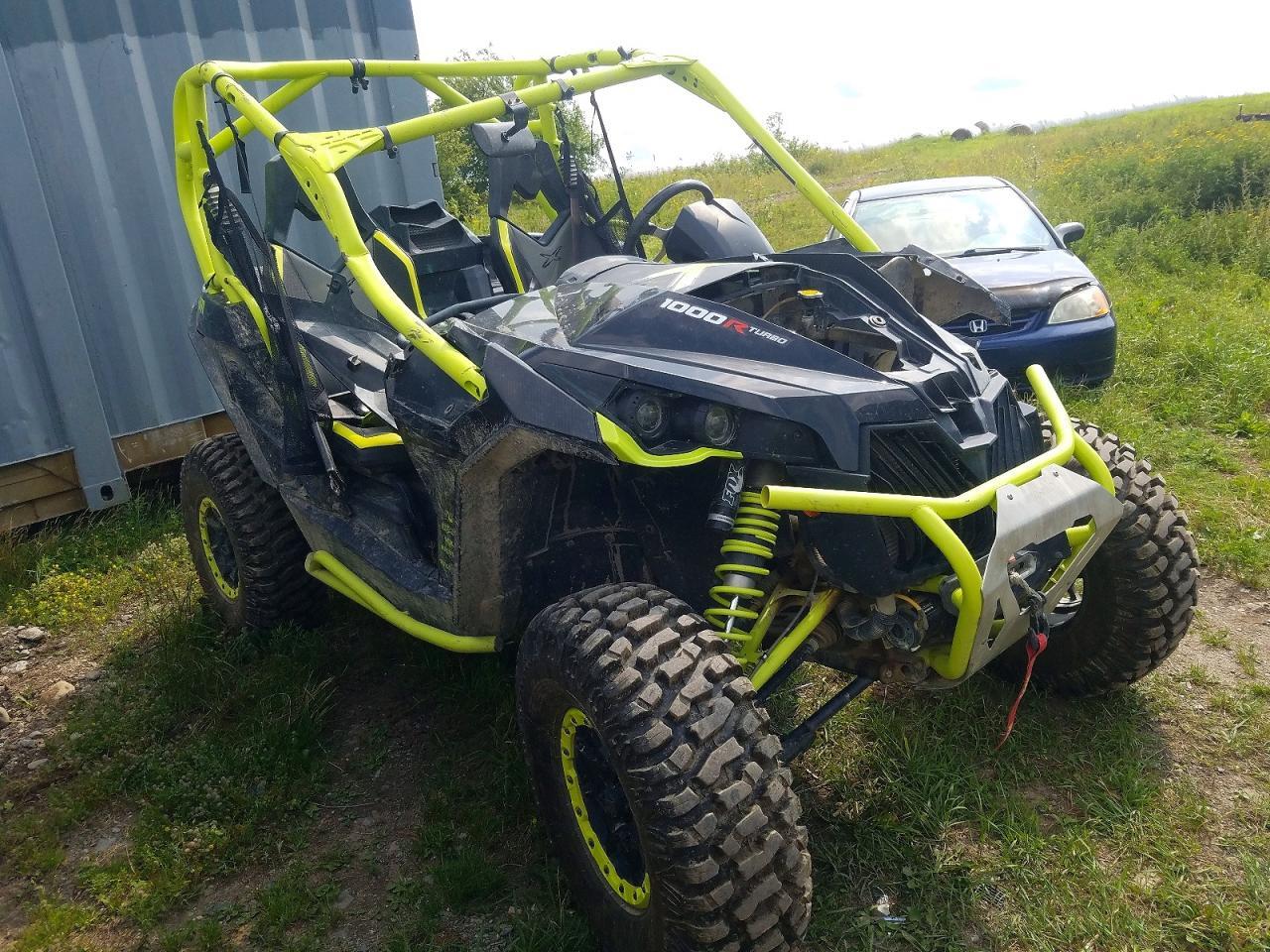 2016 CAN-AM MAVERICK 3JBPDAR2XGJ003576