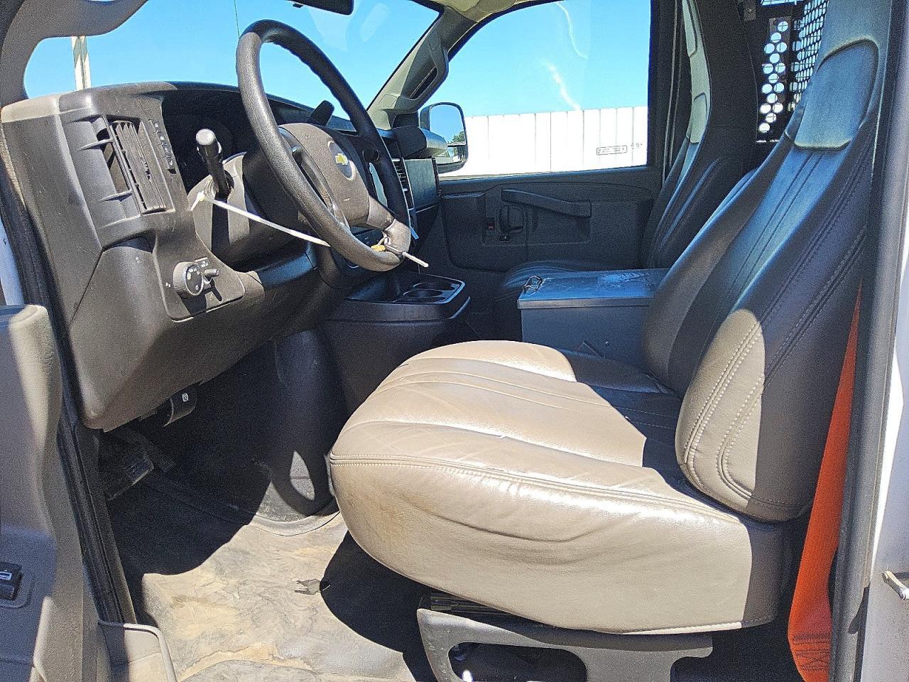 2016 CHEVROLET EXPRESS G2500 — Фото 7 из 13