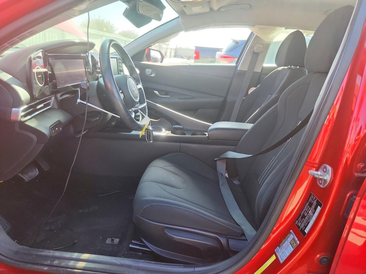 2021 HYUNDAI ELANTRA SEL — Фото 7 из 12