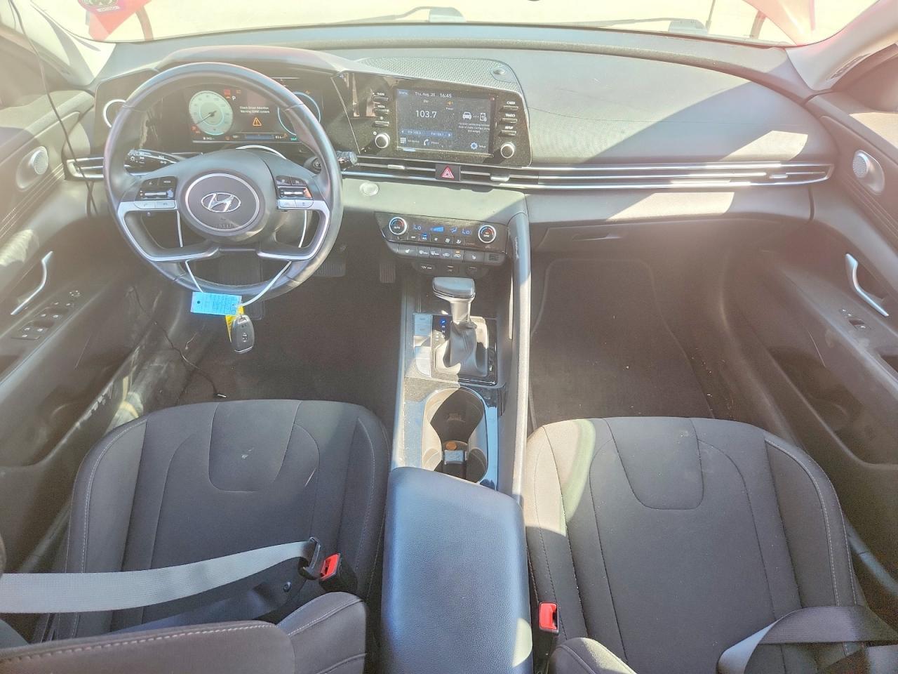 2021 HYUNDAI ELANTRA SEL — Фото 8 из 12