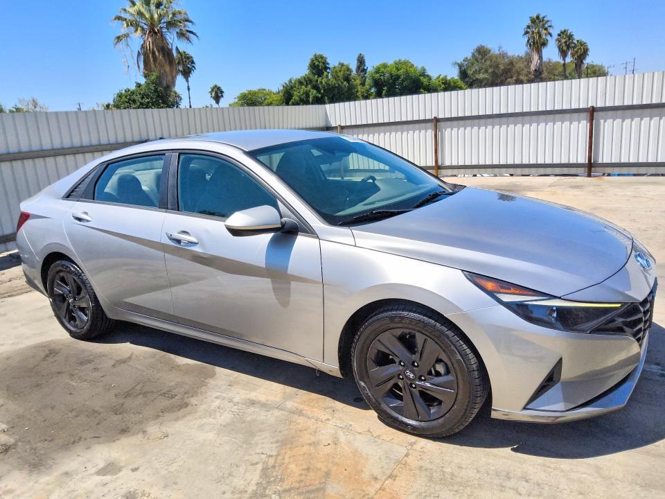 2021 HYUNDAI ELANTRA SEL — Фото 4 из 13
