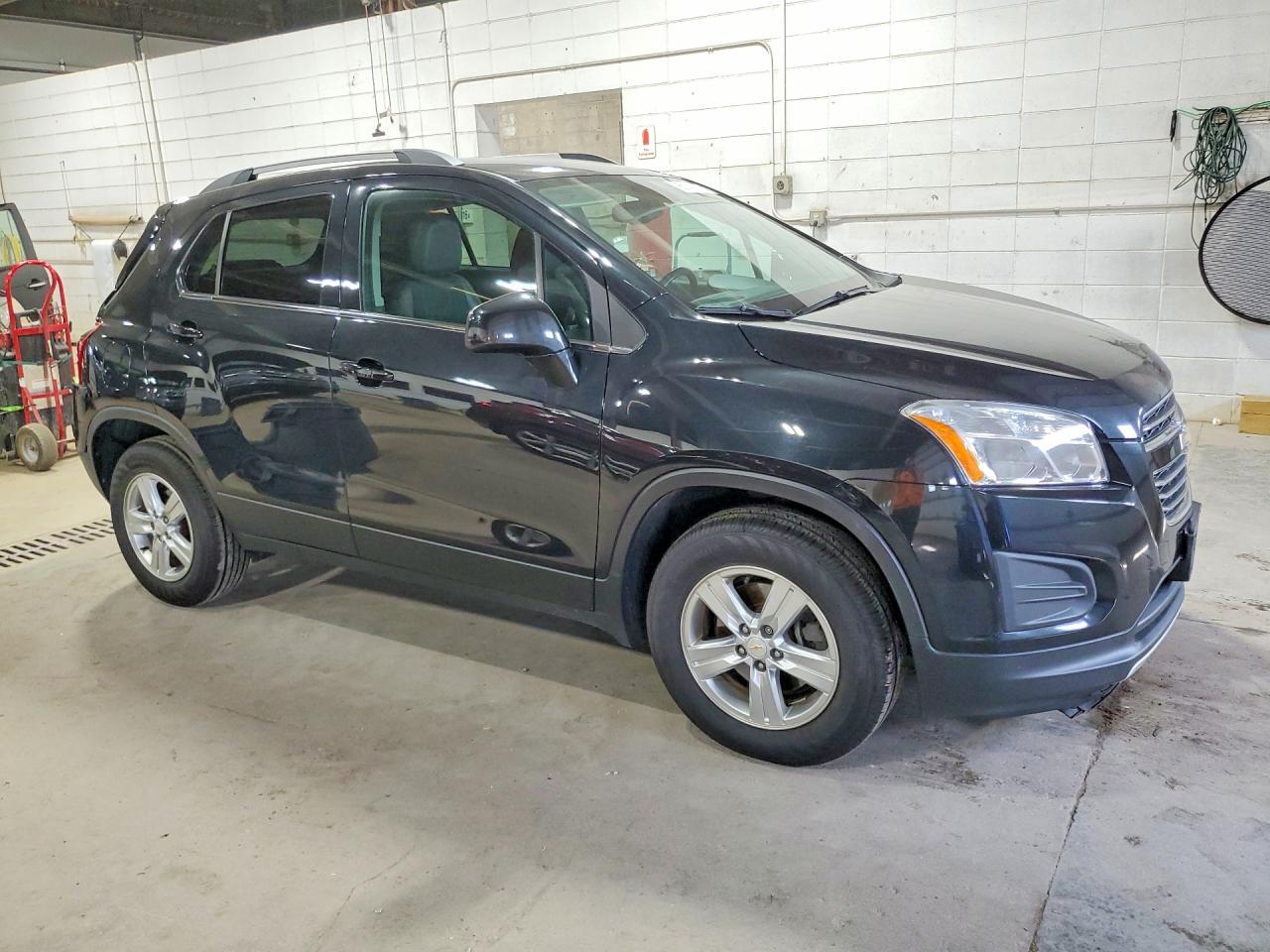 2016 CHEVROLET TRAX 1LT — Фото 4 из 13