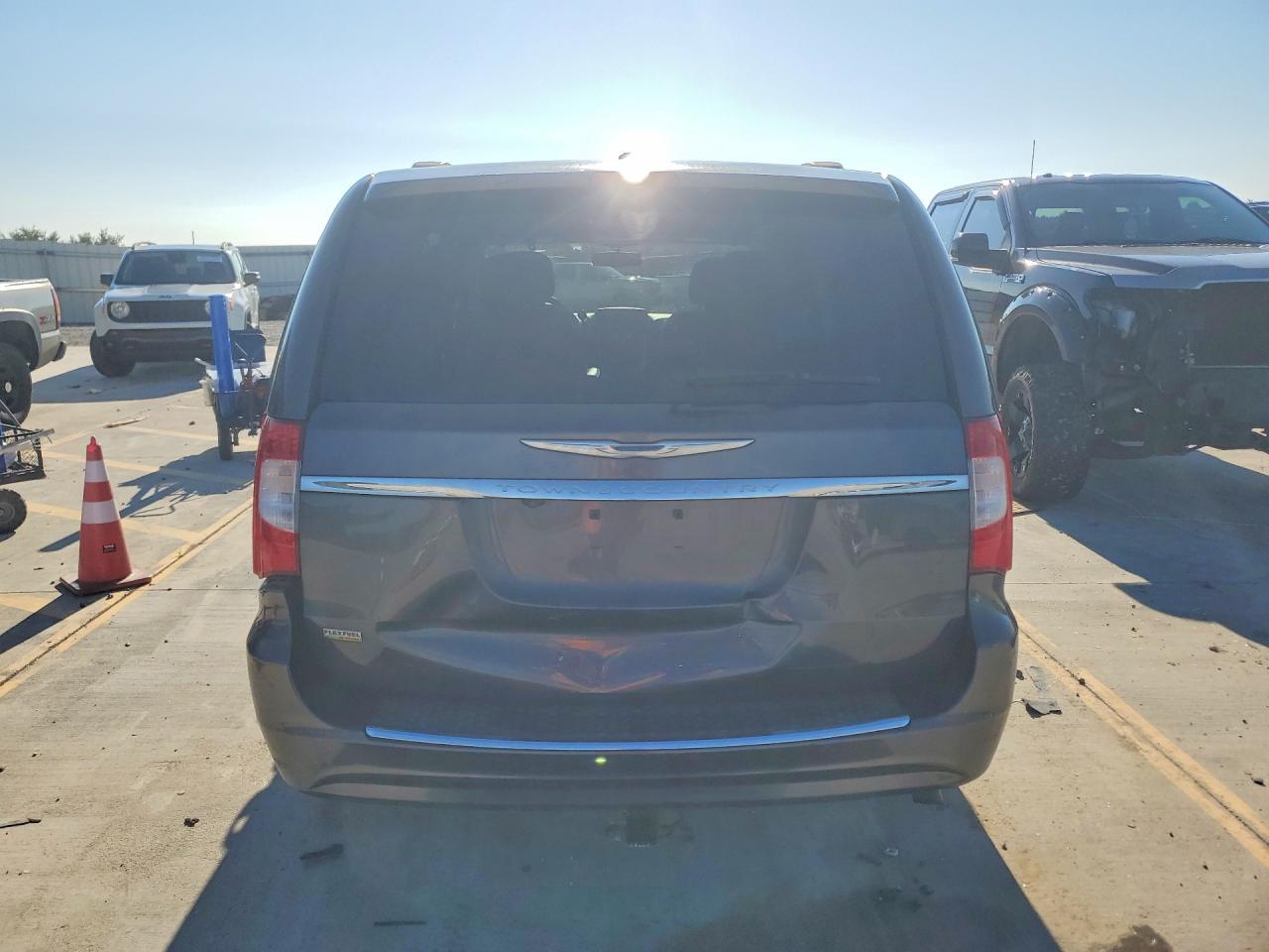 2C4RC1BG5GR229708 2016 CHRYSLER TOWN & COUNTRY photo no. 6