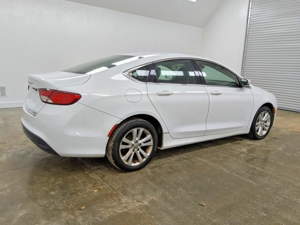 2016 CHRYSLER 200 LX — Фото 3 из 13