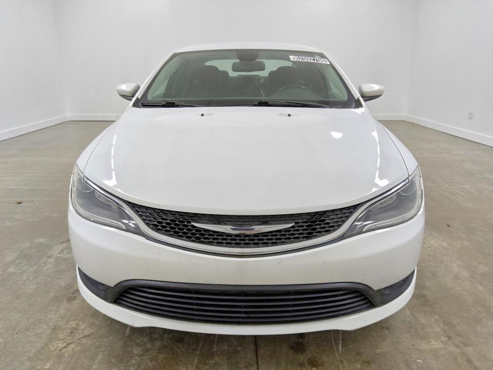 2016 CHRYSLER 200 LX — Фото 5 из 13