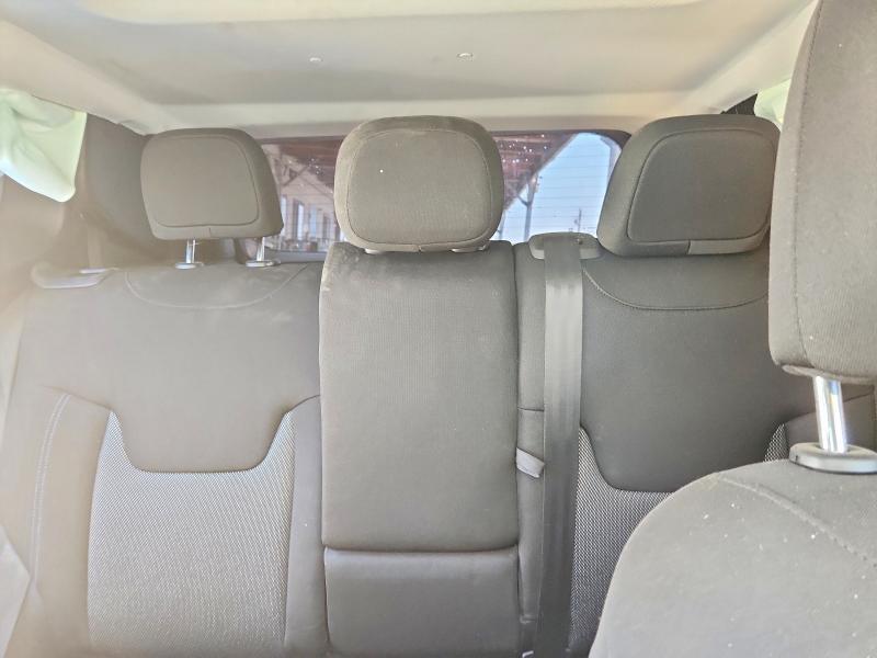 2021 JEEP RENEGADE LATITUDE — Фото 10 из 14
