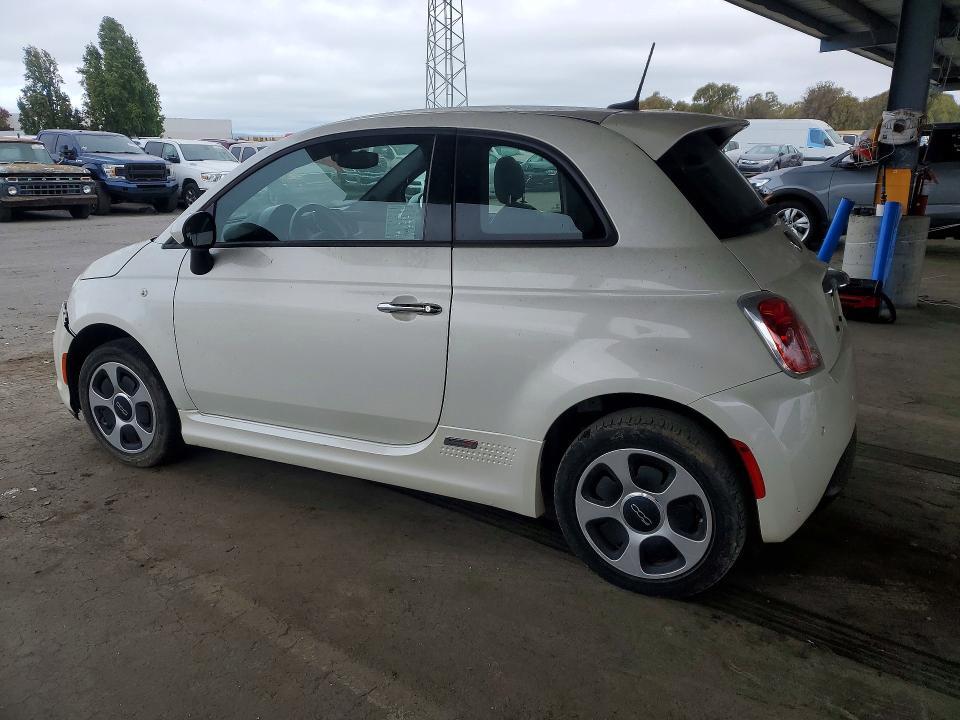 2016 FIAT 500 ELECTRIC — Фото 2 из 12