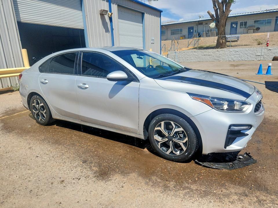 2021 KIA FORTE LXS — Фото 4 из 13