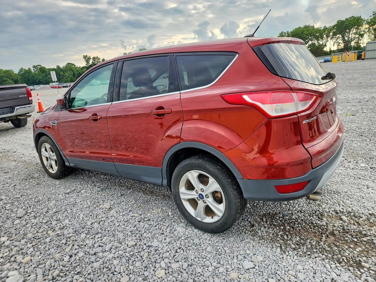 2016 FORD ESCAPE SE — Фото 2 из 13