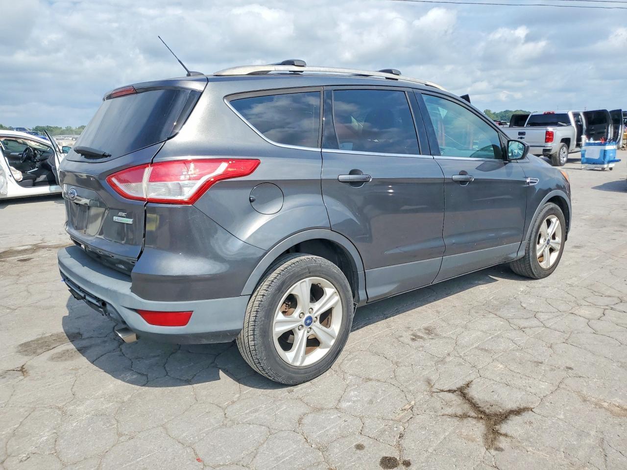 2016 FORD ESCAPE SE — Фото 3 из 13