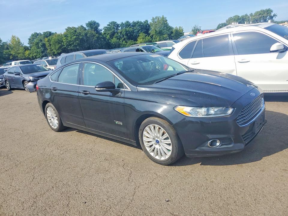 2016 FORD FUSION SE PHEV — Фото 4 из 12