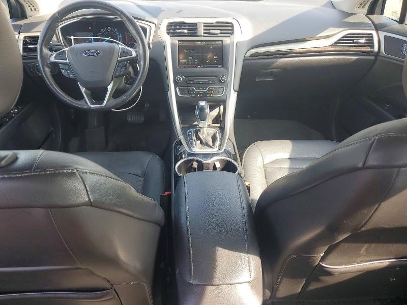 2016 FORD FUSION SE PHEV — Фото 8 из 12