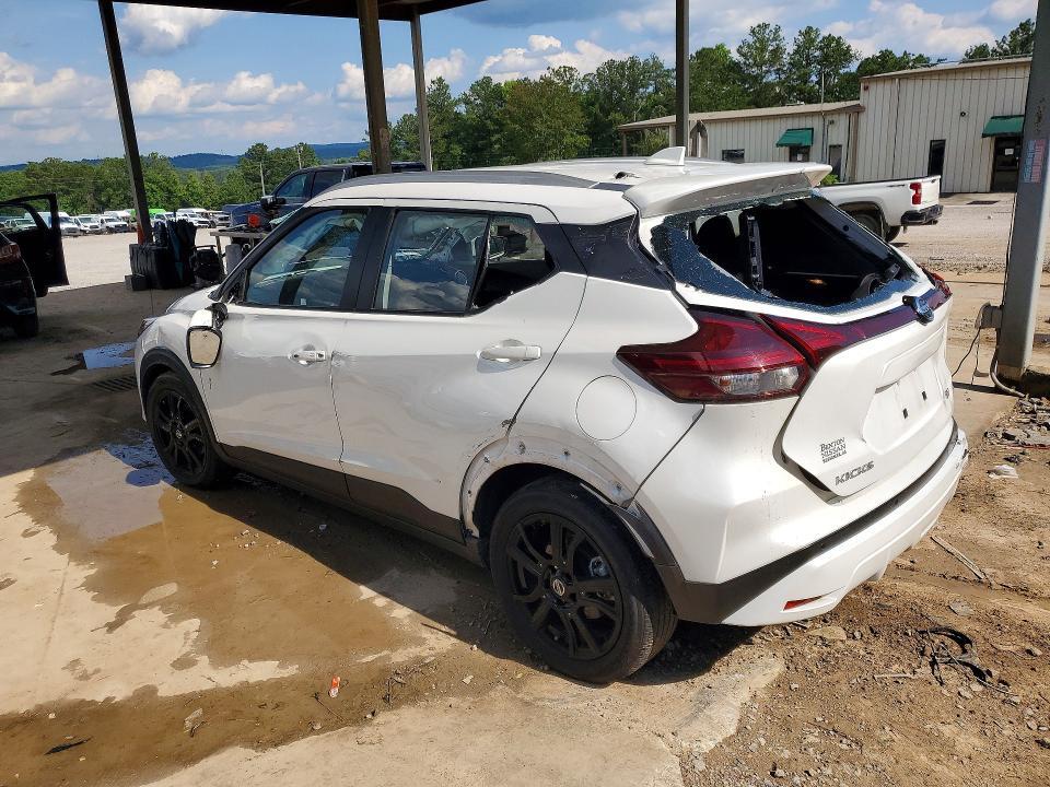 2021 NISSAN KICKS SV — Фото 2 из 14