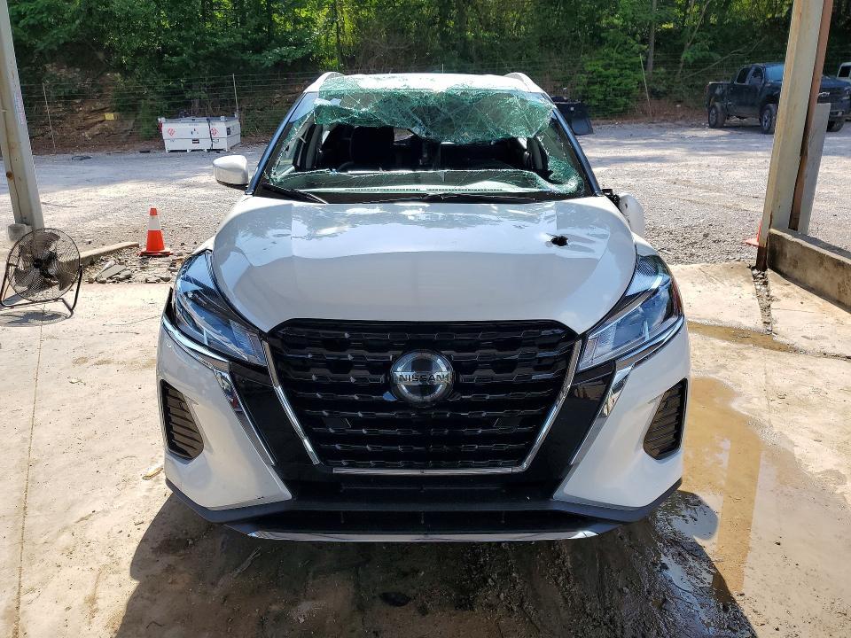 2021 NISSAN KICKS SV — Фото 5 из 14
