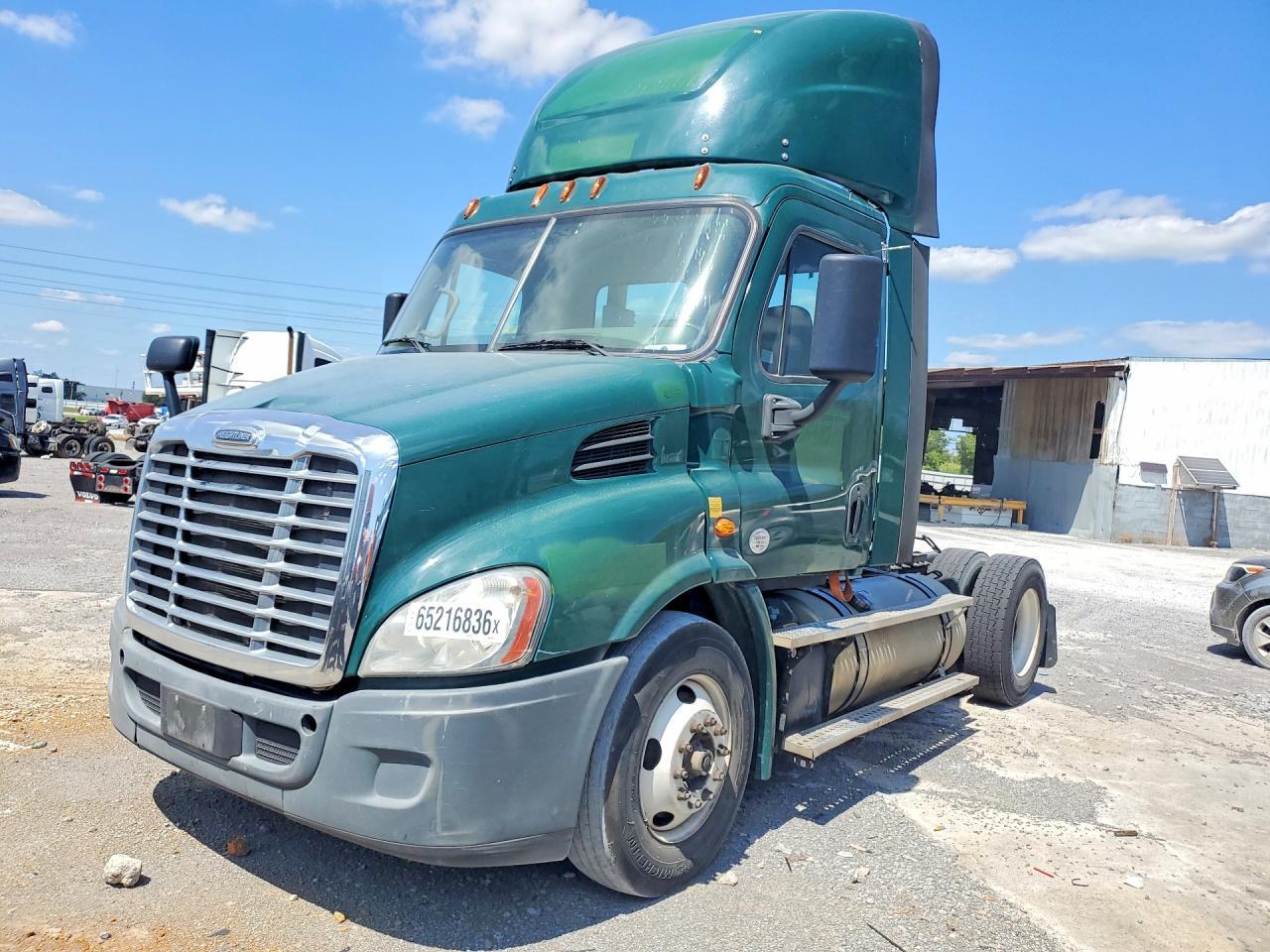 2016 FREIGHTLINER CASCADIA 113 3AKBGADV3GDHE0117
