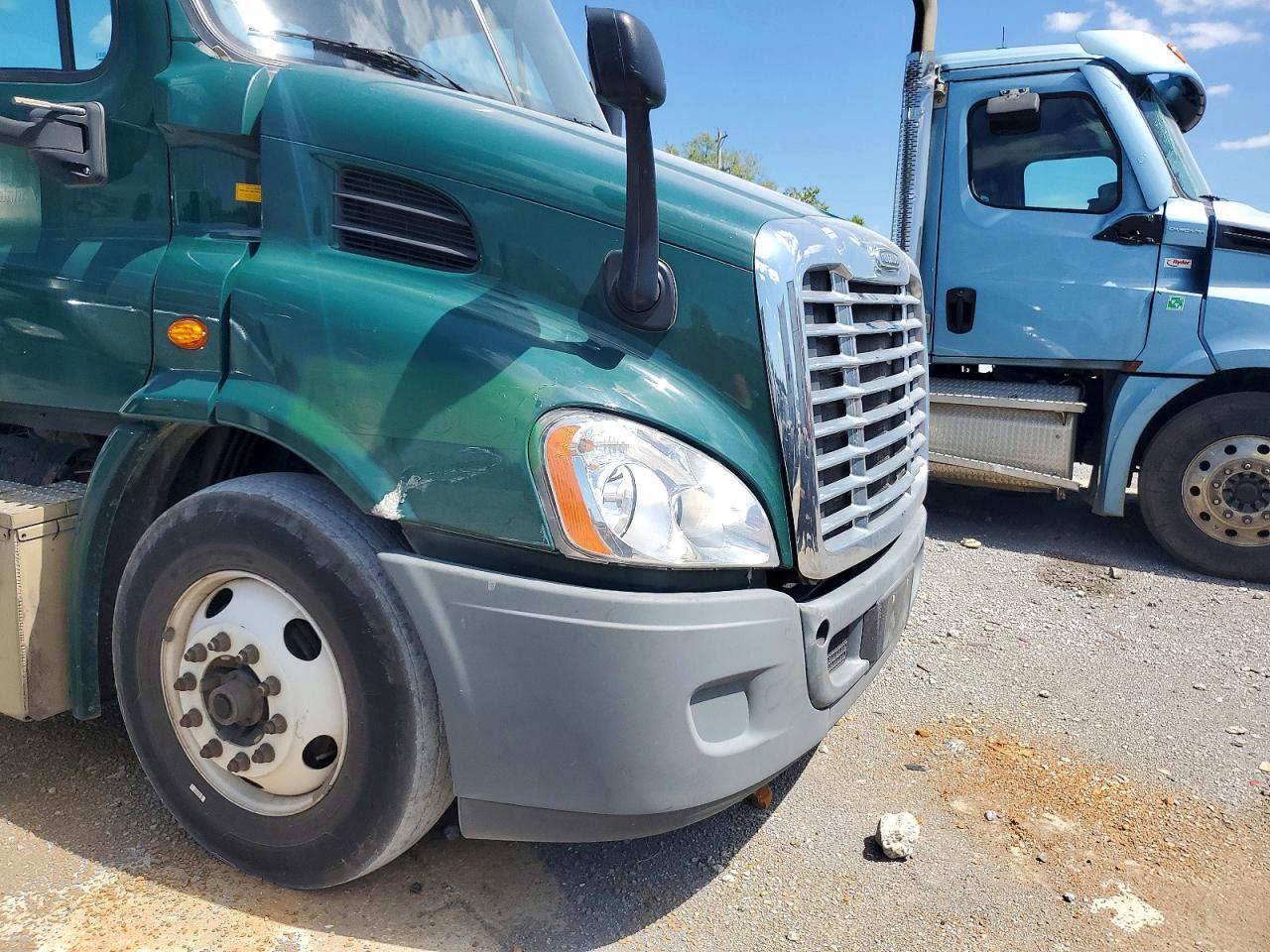 2016 FREIGHTLINER CASCADIA 113 SEMI TRUCK — Фото 12 из 12