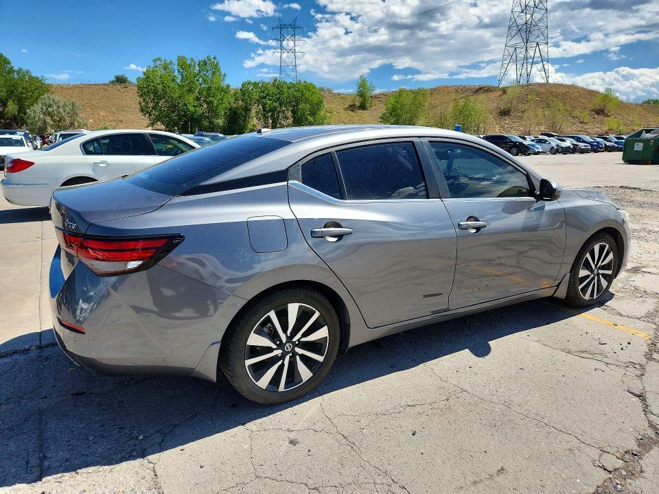 2021 NISSAN SENTRA SV — Фото 3 из 12