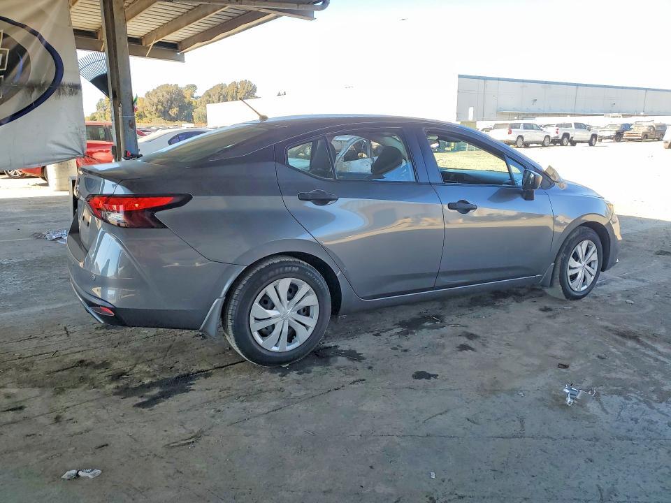 3N1CN8DV9ML820723 2021 NISSAN VERSA photo no. 3