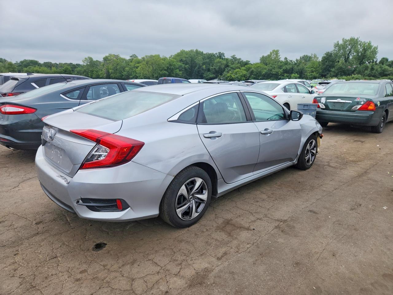 2016 HONDA CIVIC LX — Фото 3 из 12