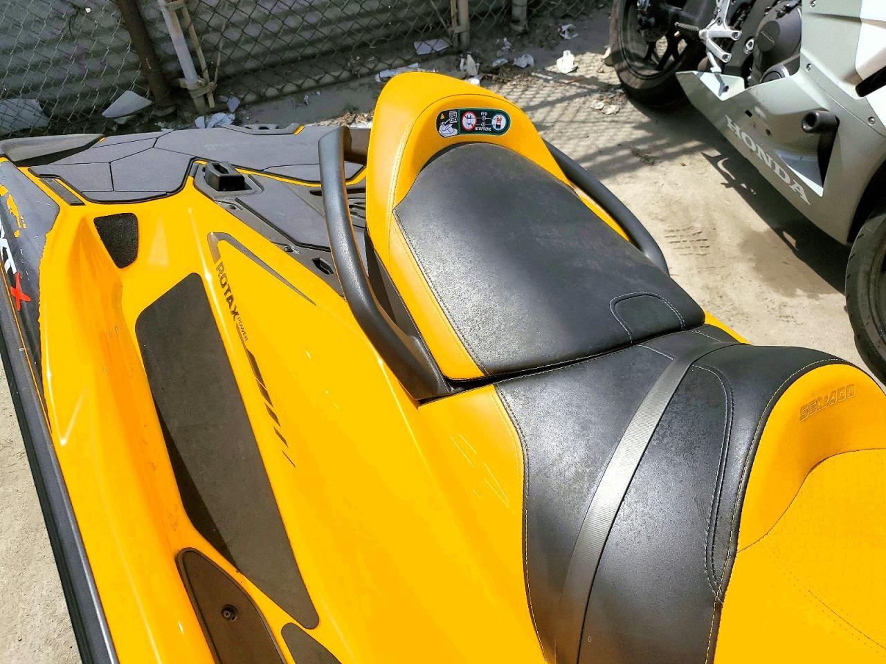 2021 SEA-DOO RXTX300 — Фото 6 из 10